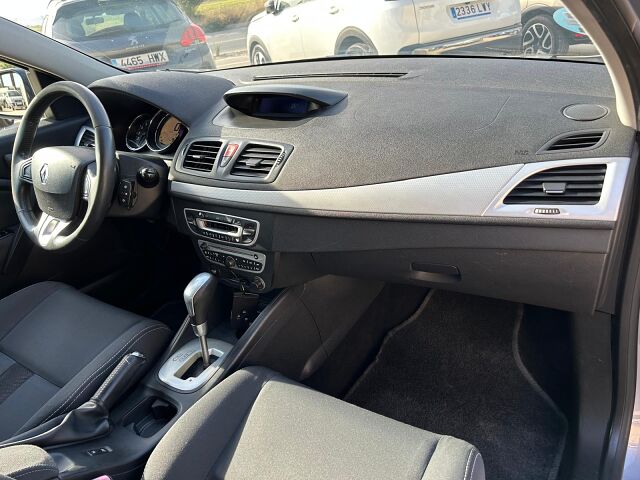 RENAULT MEGANE DYNAMIQUE 2.0 AUTO SPANISH LHD IN SPAIN 76000 MILES SUPERB 2008